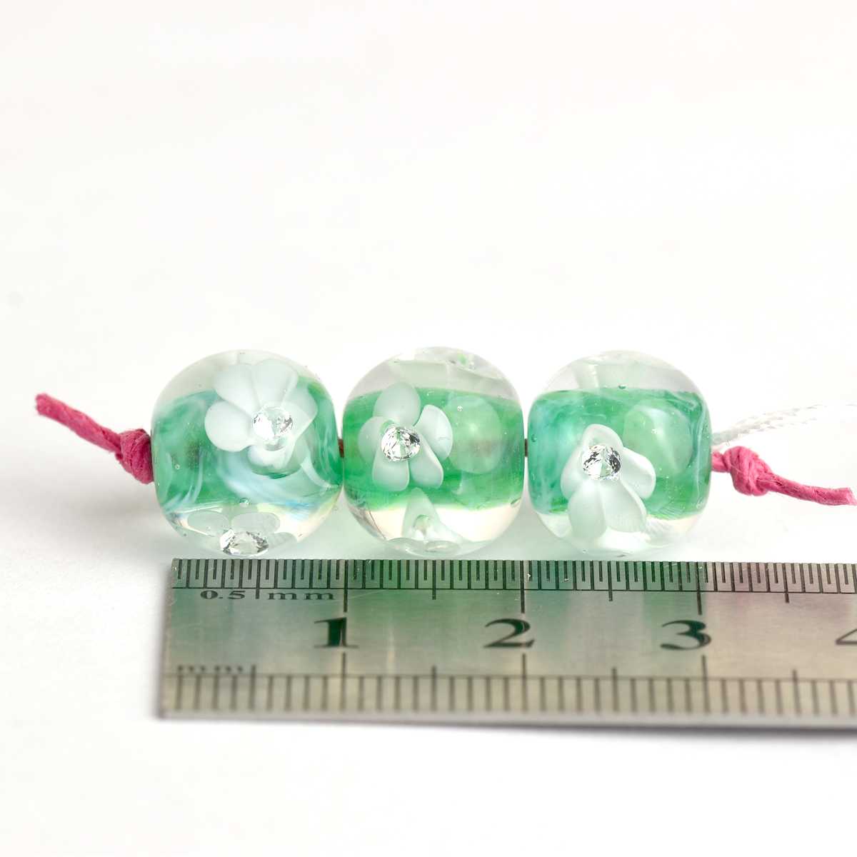 Set of 3 lampwork beads in floral design 🖤 Handcrafted in France 🖤