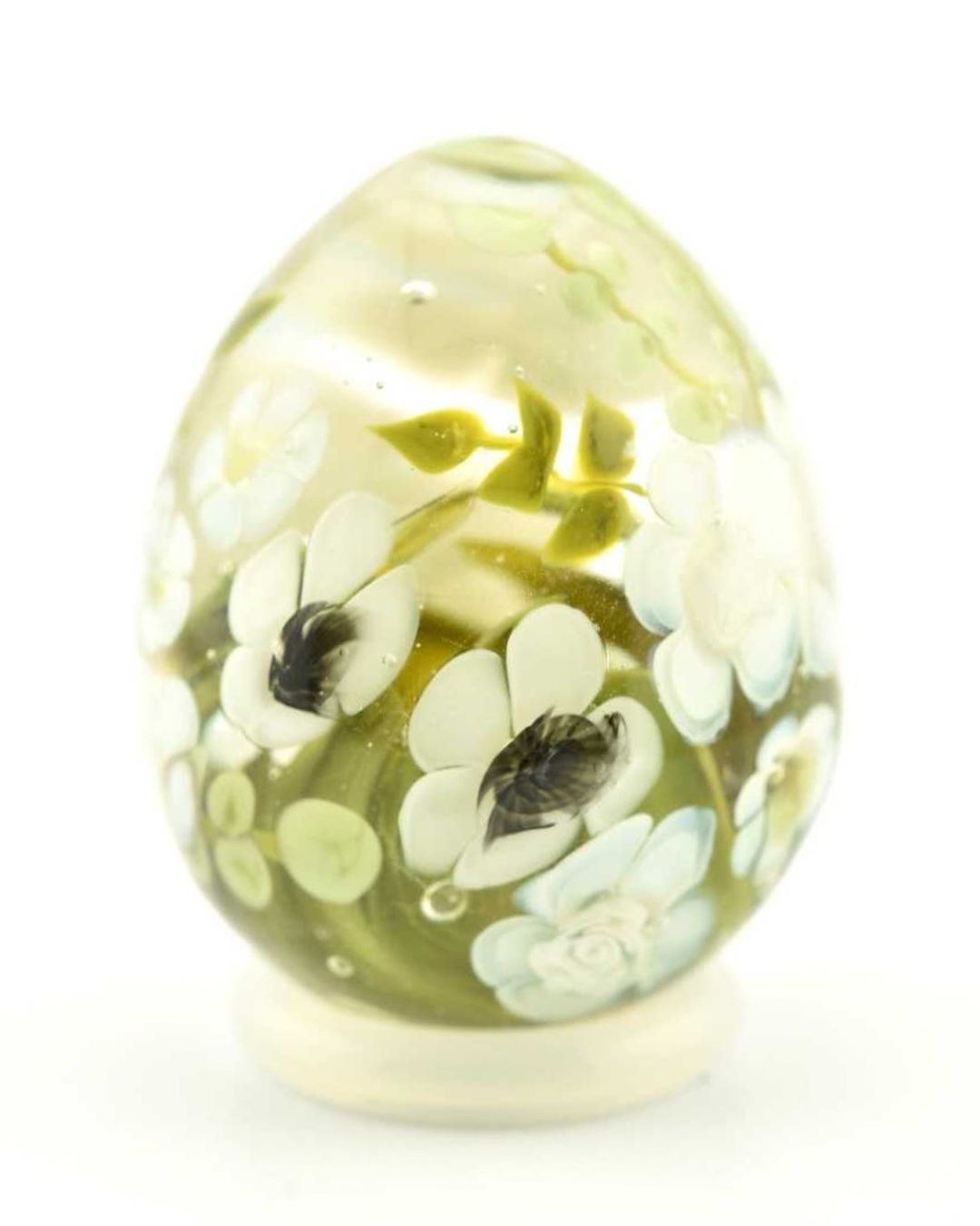 Œuf en verre décoratif avec Eucalyptus et Bouquet blanc