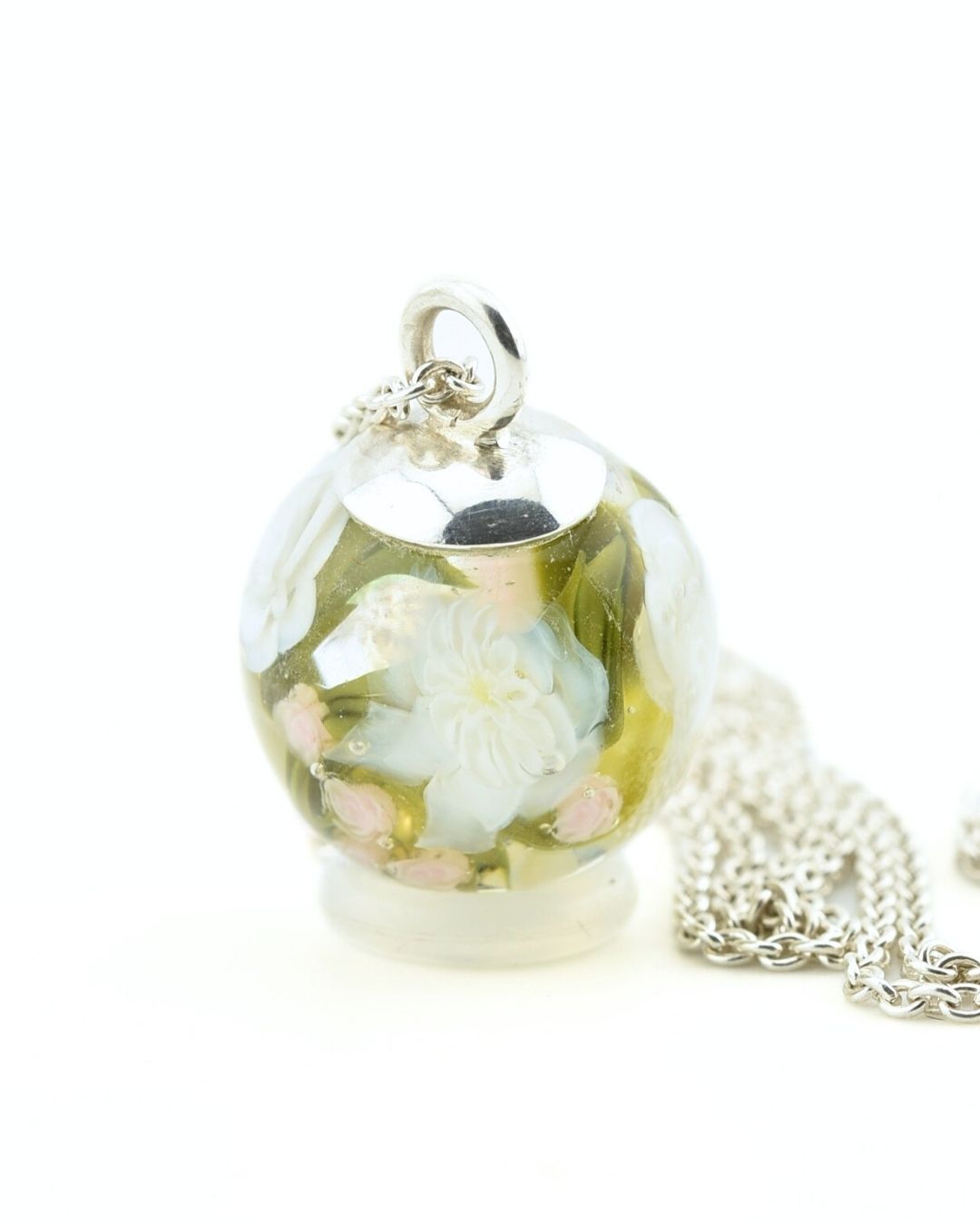 Pendentif avec chaîne en argent massif