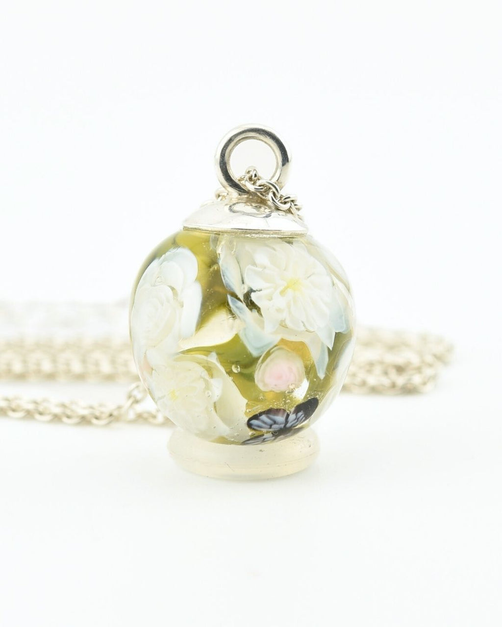 Pendentif avec chaîne en argent massif