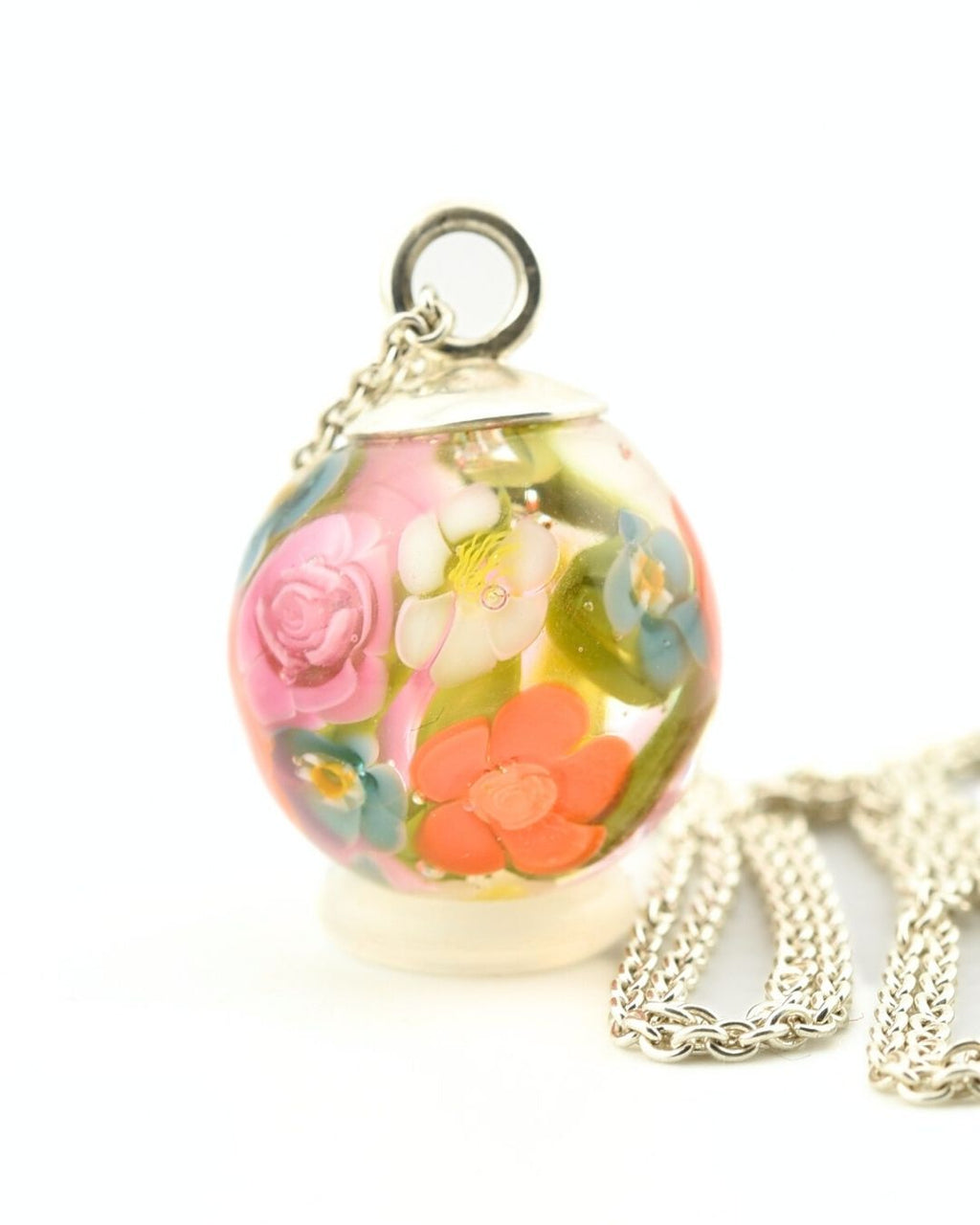 Pendentif avec chaîne en argent massif