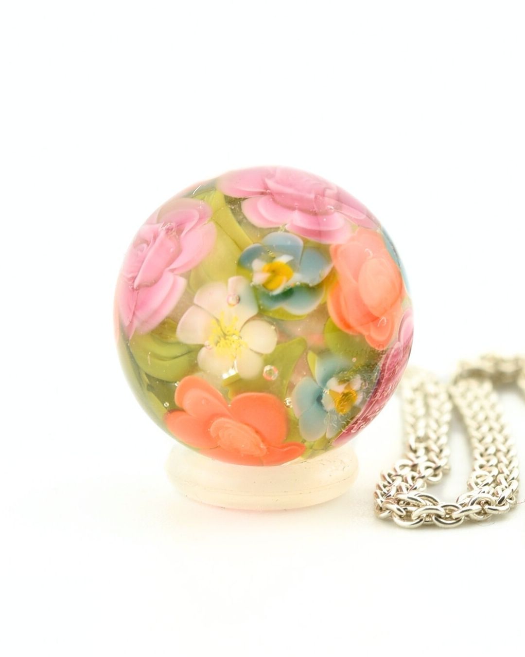 Pendentif avec chaîne en argent massif