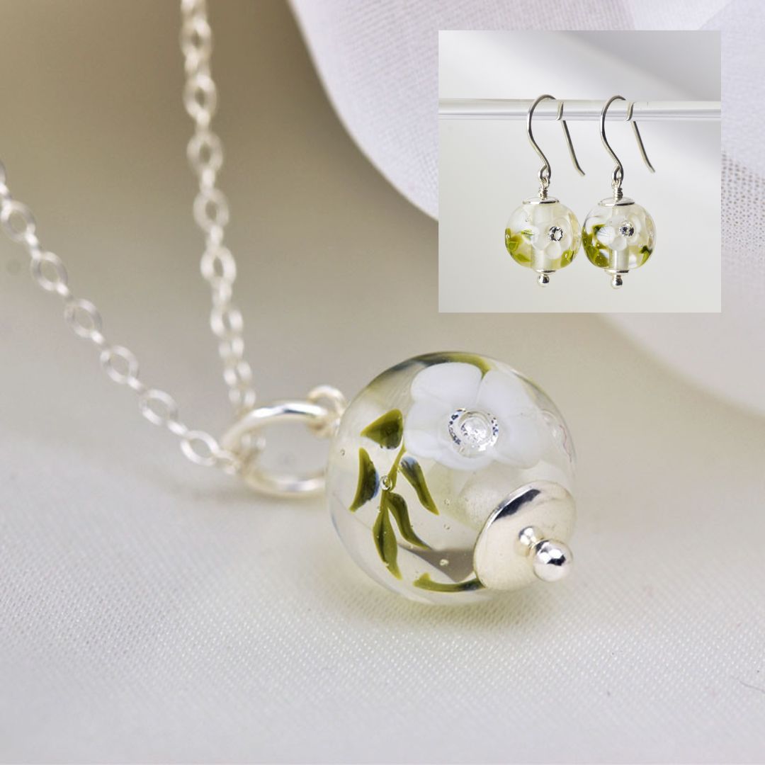 Set with handcrafted necklace and earrings