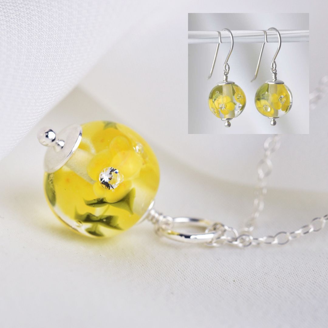 Set with handcrafted necklace and earrings