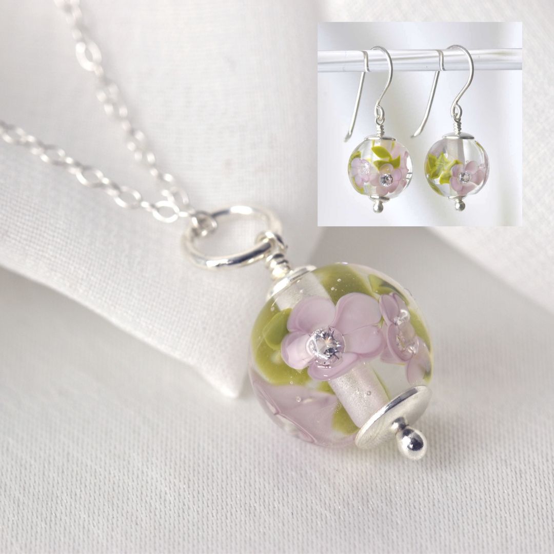 Set with handcrafted necklace and earrings