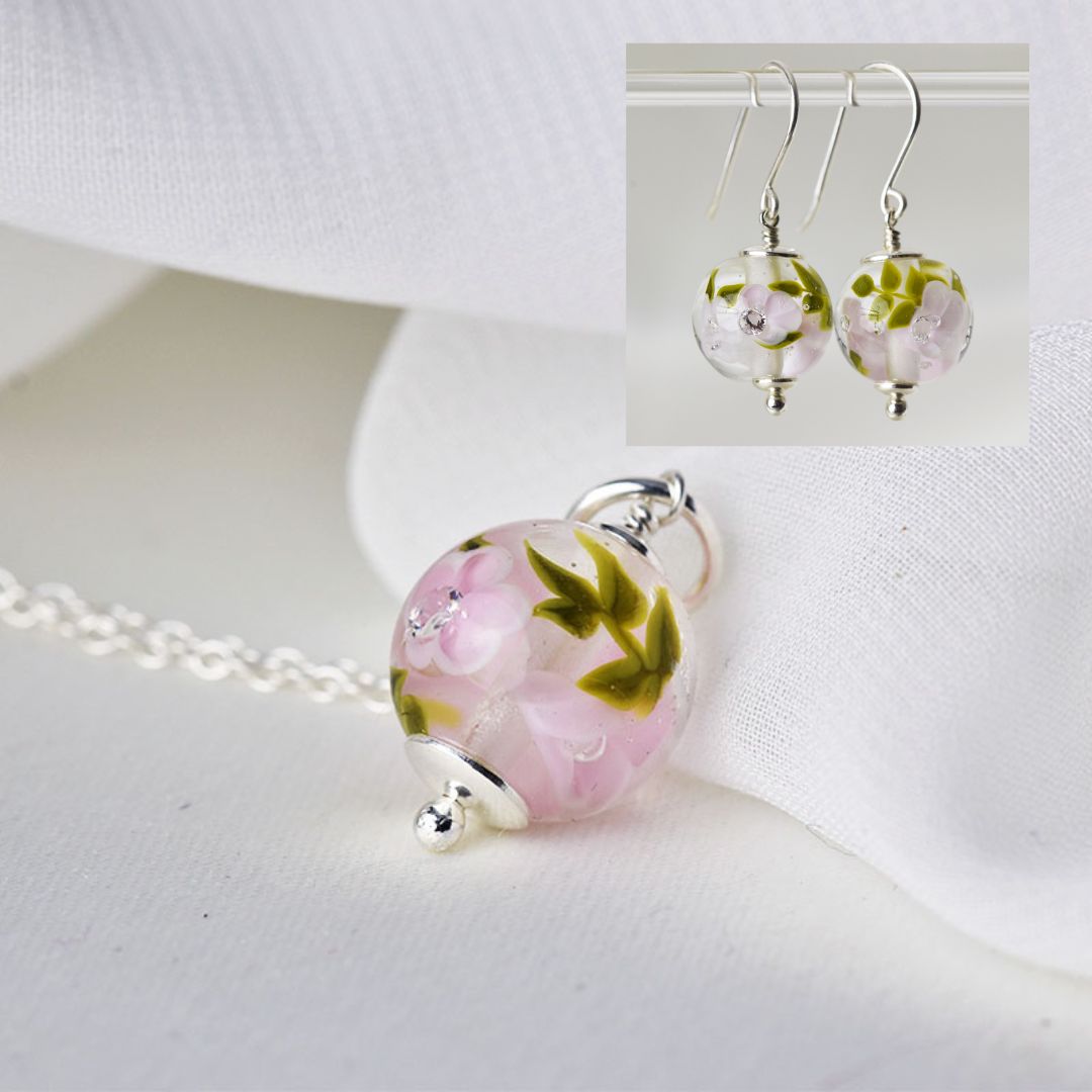 Set with handcrafted necklace and earrings