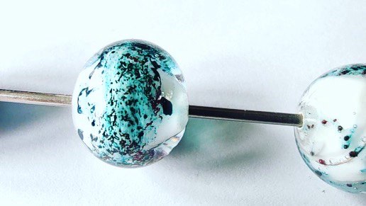 ⚡ Reactive Glasses: Effects, Inclusions & Shard Creation – 2-DAY WORKSHOP with Floriane Lataille – September 27 & 28, 2025
