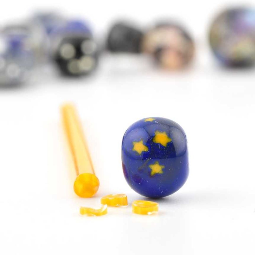 ⚡✨ Galaxies & Reactive Glass (metal inclusions, star murrini, special effects) – 4-DAY WORKSHOP with Kathryn Greer & Floriane Lataille – September 25–28, 2025