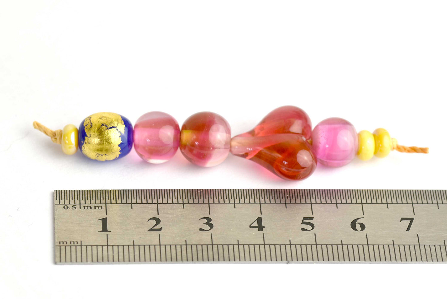 Ensemble de 5 perles de verre rose, bleu nuit et feuille d'or 🖤 Fabrication française 🖤